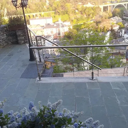 فندق Casona El Gurugu لواركا