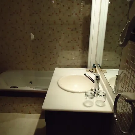 Casona El Gurugu 3* لواركا